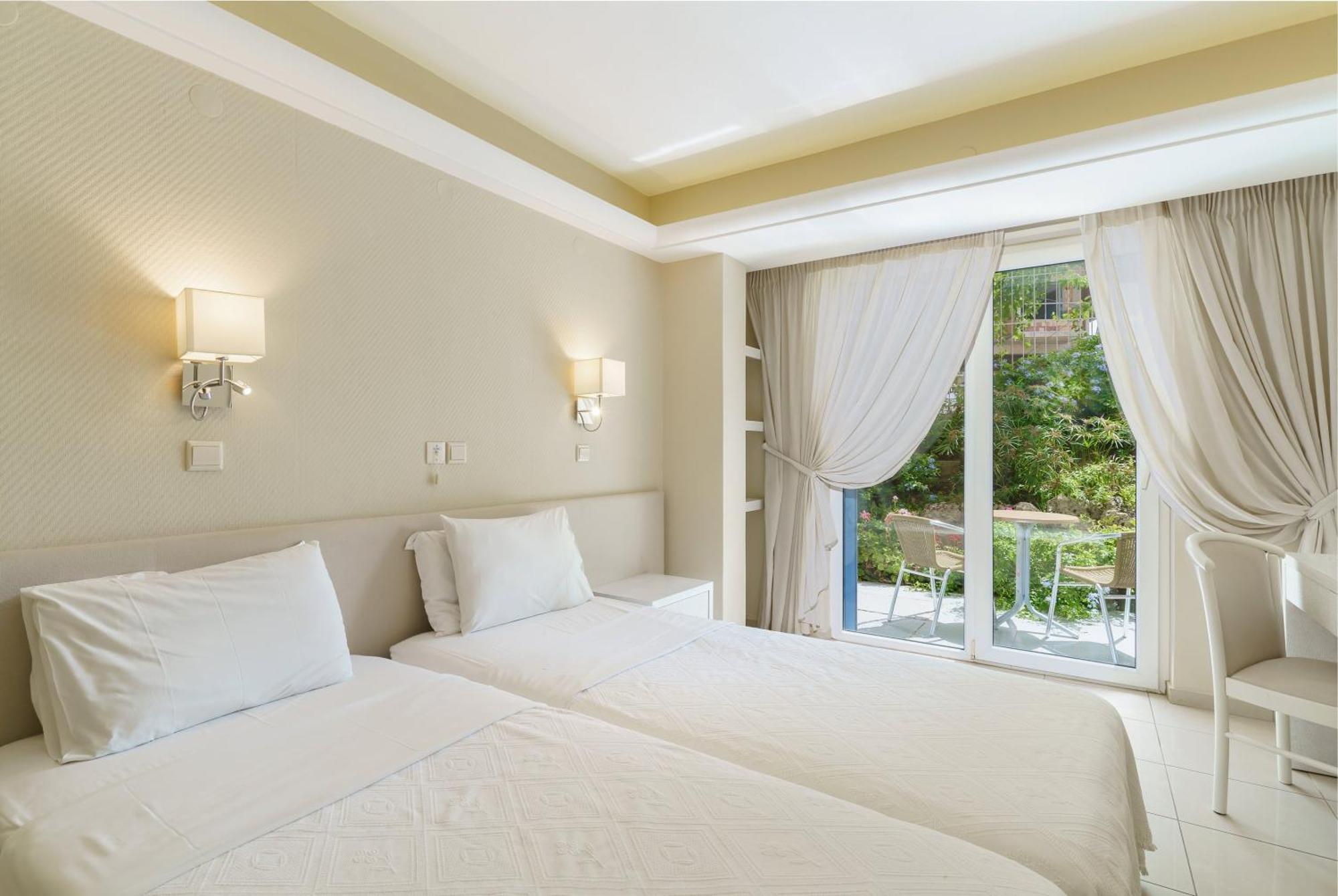 Pearl Beach Ретимно Номер фото